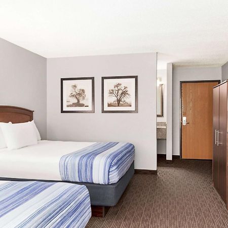 Americinn By Wyndham Fergus Falls Conference Center Ngoại thất bức ảnh
