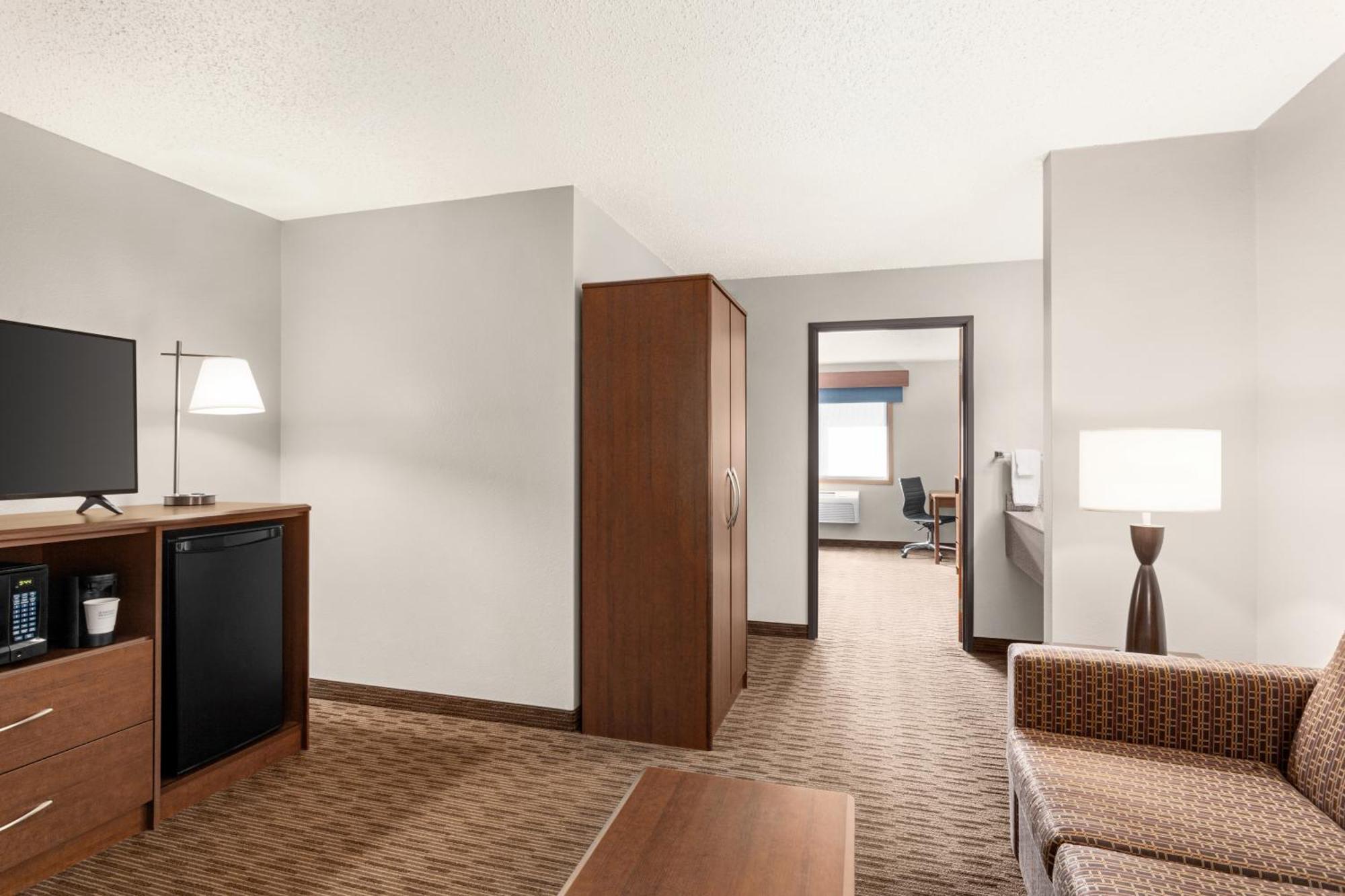Americinn By Wyndham Fergus Falls Conference Center Phòng bức ảnh