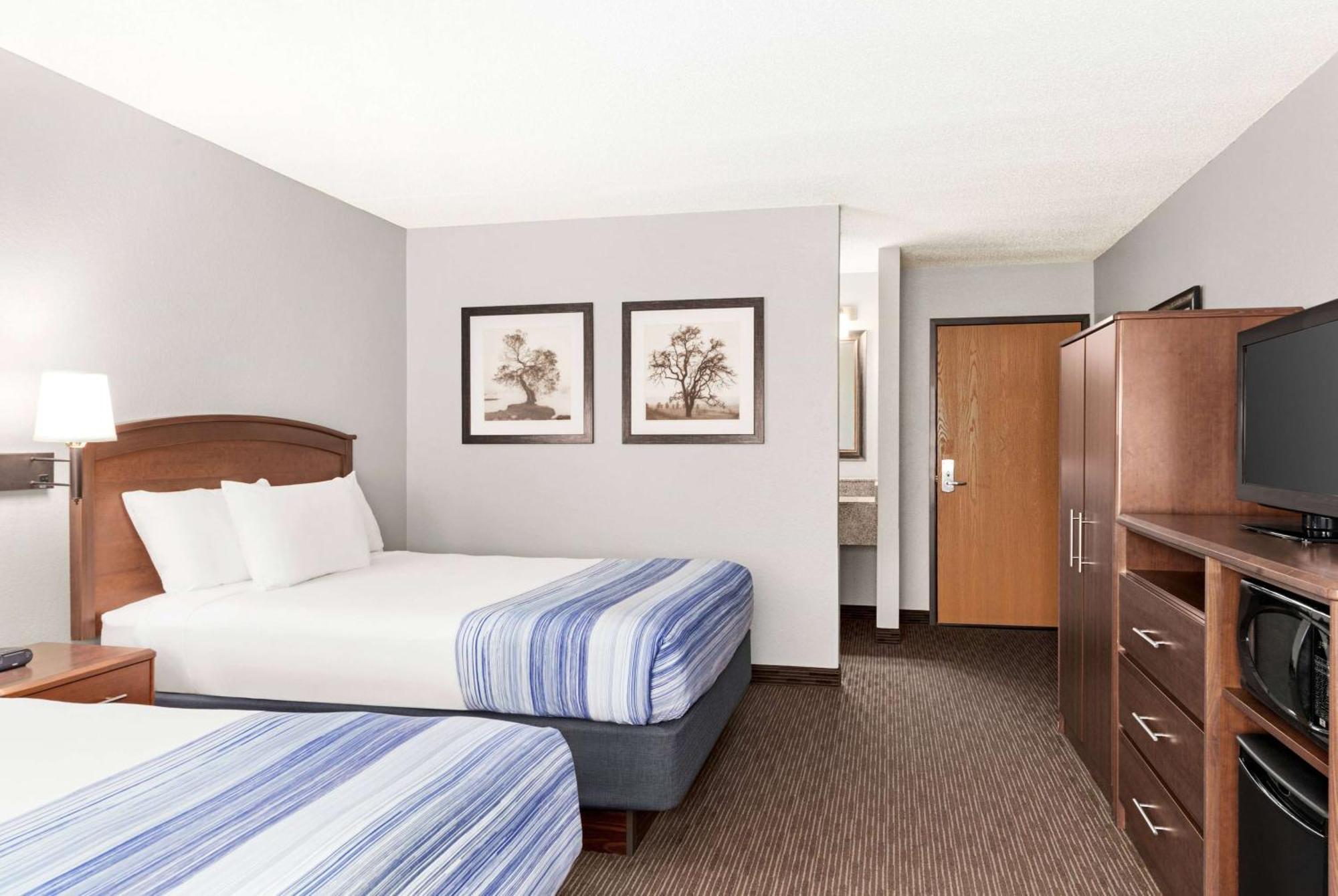 Americinn By Wyndham Fergus Falls Conference Center Ngoại thất bức ảnh