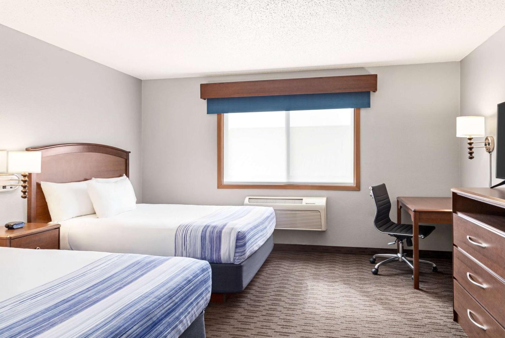 Americinn By Wyndham Fergus Falls Conference Center Ngoại thất bức ảnh